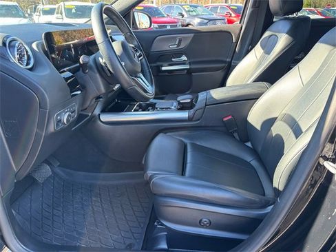 Used 2023 Mercedes-Benz GLA 250 w/ Premium Package image 5