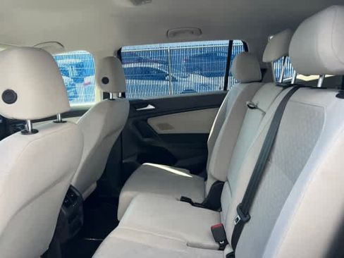 Used 2021 Volkswagen Tiguan S FWD image 18