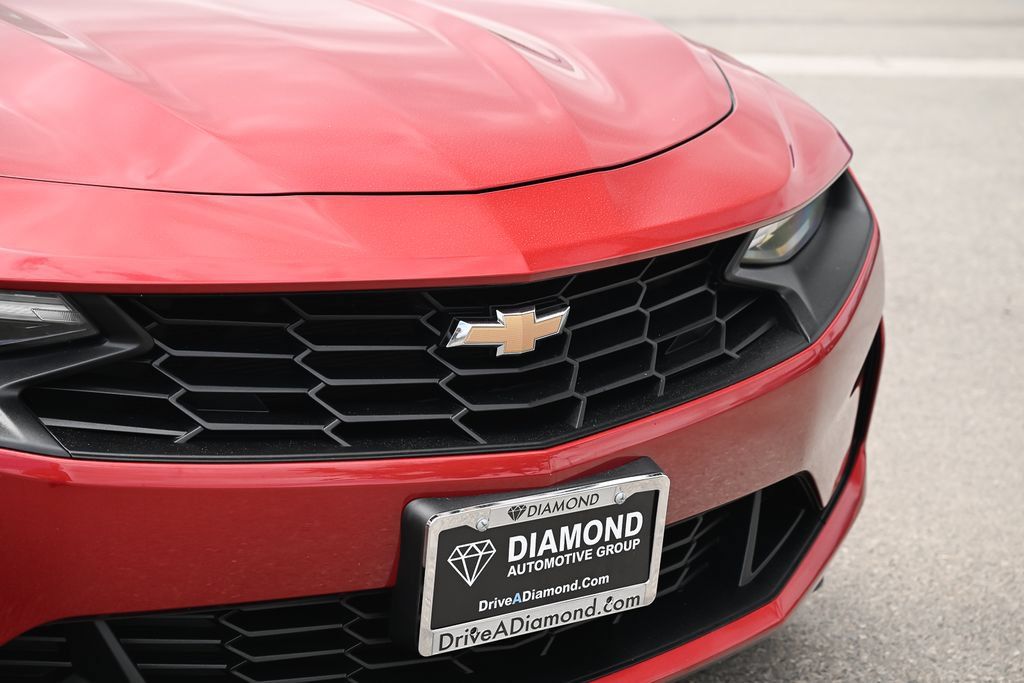 Used 2021 Chevrolet Camaro LT RWD image 10