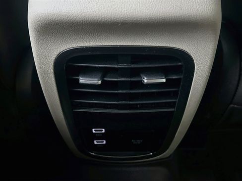 Used 2019 Lincoln MKC Reserve w/ MKC Climate Package AWD/4WD image 29