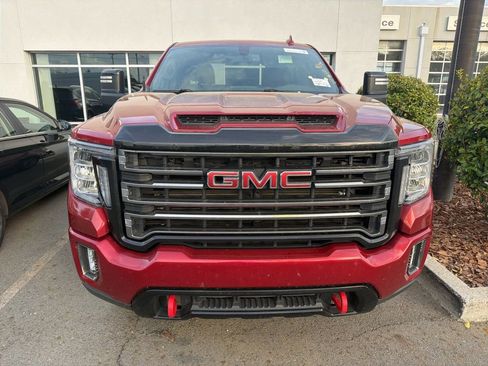 Used 2022 GMC Sierra 2500 AT4 image 2