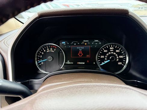 Used 2018 Ford F150 Lariat w/ Equipment Group 502A Luxury AWD/4WD image 34