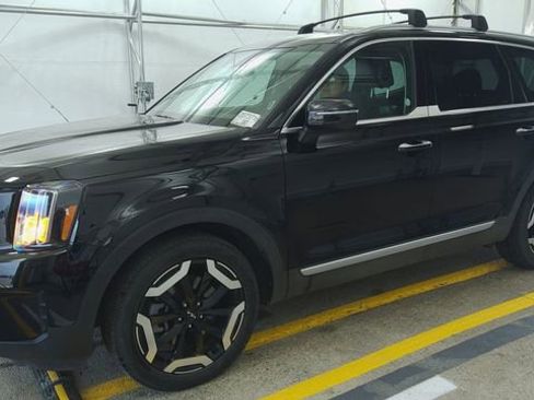Used 2025 Kia Telluride S image 5