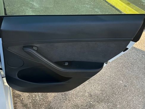 Used 2022 Tesla Model 3 Performance image 25