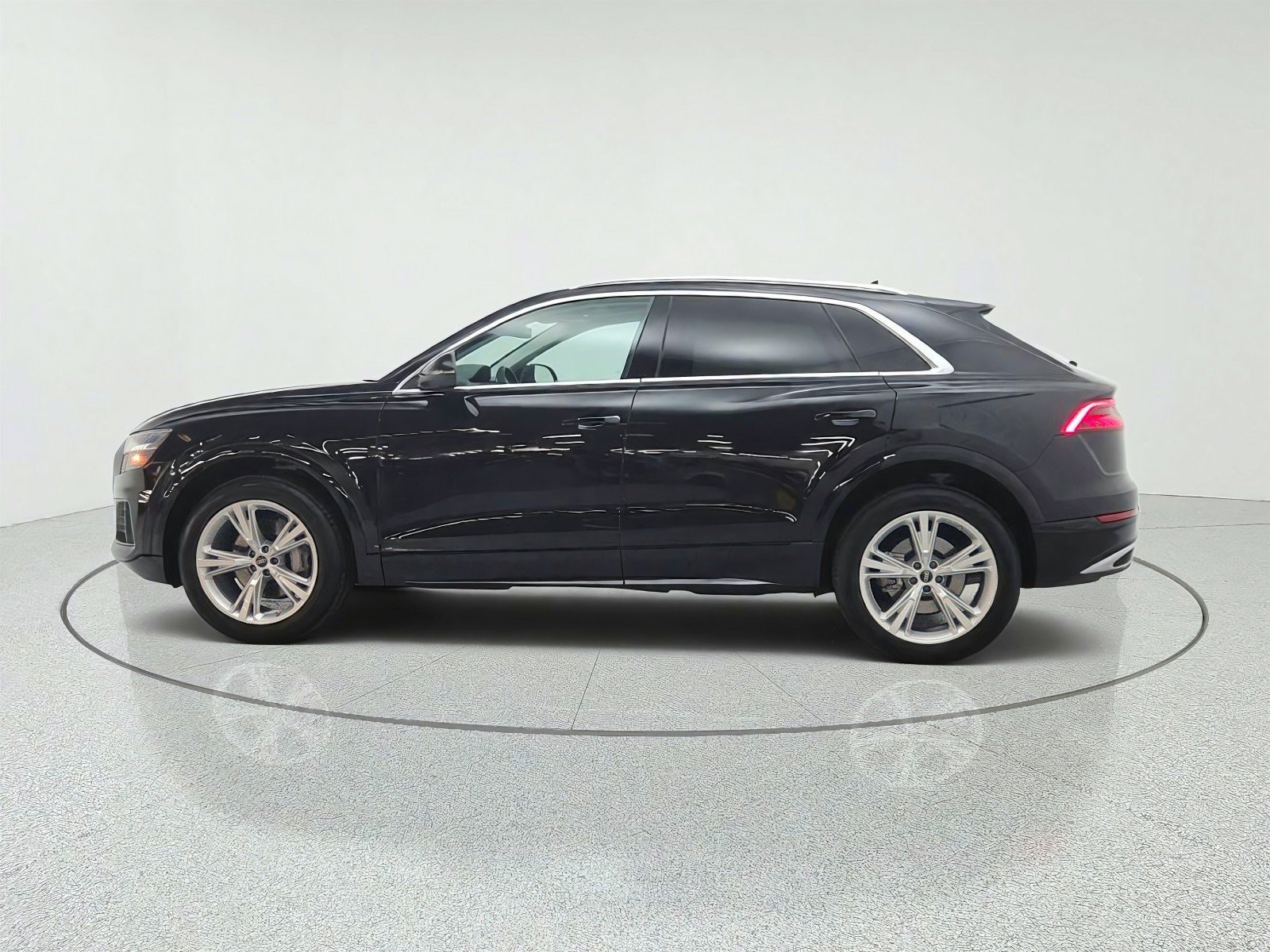 Used 2023 Audi Q8 Premium w/ Convenience Package AWD/4WD image 8