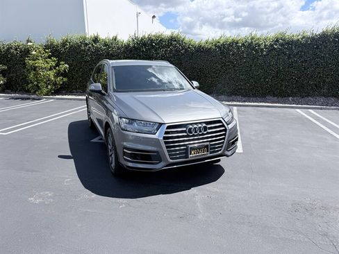 Used 2018 Audi Q7 3.0T Premium Plus image 1