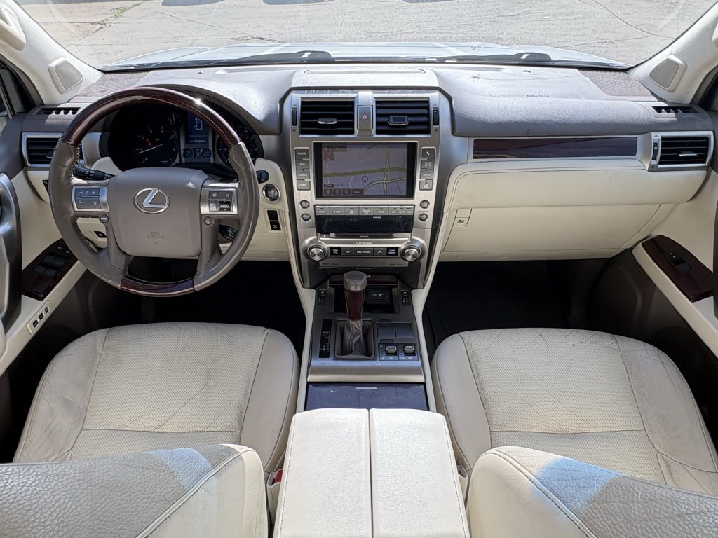 Used 2019 Lexus GX 460 Premium w/ Premium Package AWD/4WD image 28