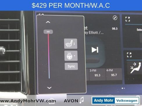 Used 2023 Chrysler Pacifica Touring-L image 38