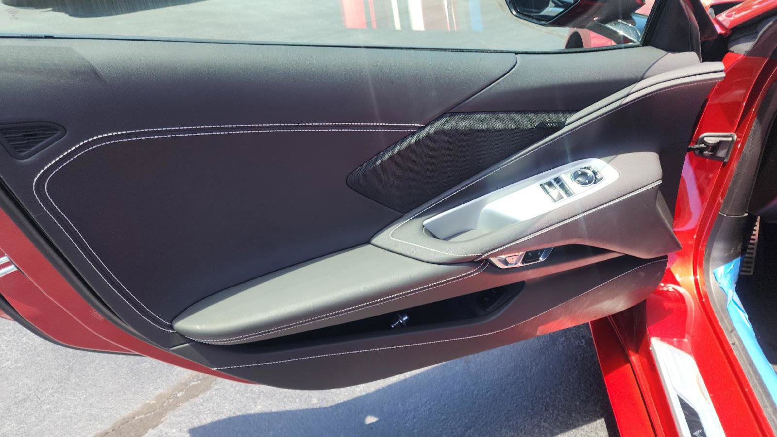 Used 2023 Chevrolet Corvette Stingray Coupe w/ Z51 Performance Package RWD image 12