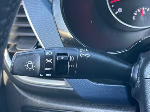Used 2023 Kia Seltos S w/ Navigation Package FWD image 44