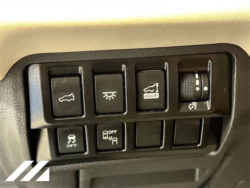 Used 2022 Subaru Ascent Touring image 10