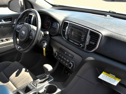 Used 2019 Kia Sportage LX AWD/4WD image 37