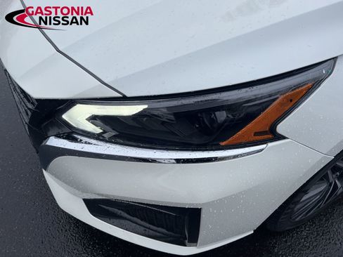 Used 2024 Nissan Altima 2.5 SV image 5