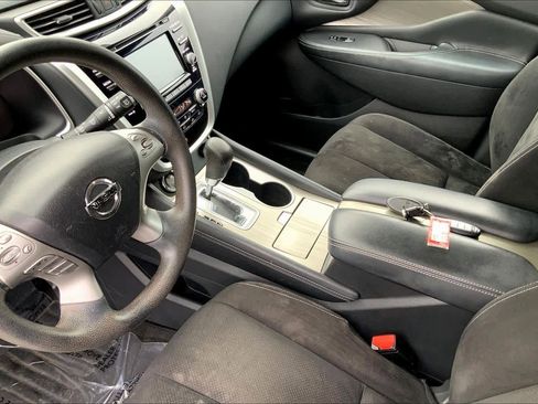 Used 2017 Nissan Murano S image 15