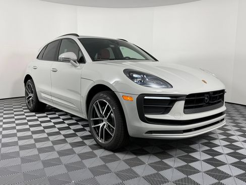 New 2026 Porsche Macan AWD/4WD image 7