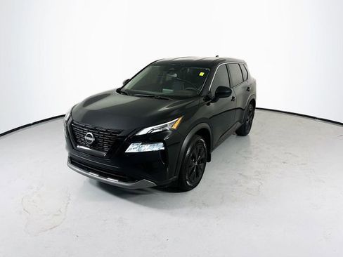 Certified 2023 Nissan Rogue SV FWD image 5