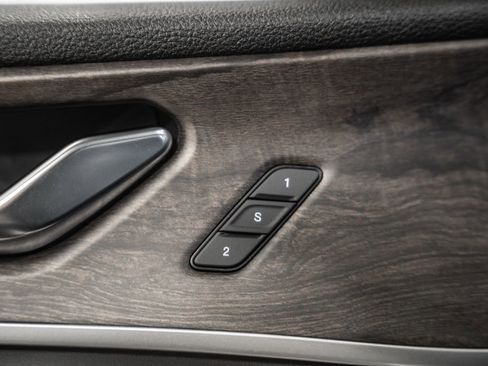 Used 2024 Jeep Grand Cherokee L Limited w/ Luxury Tech Group II image 47