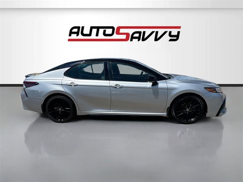 Used 2024 Toyota Camry XSE image 8