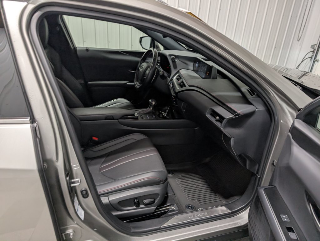 Used 2021 Lexus UX 250h F Sport w/ F Sport Premium Package AWD/4WD image 28