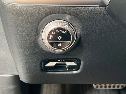 Used 2024 Mercedes-Benz C 43 AMG 4MATIC Sedan image 10