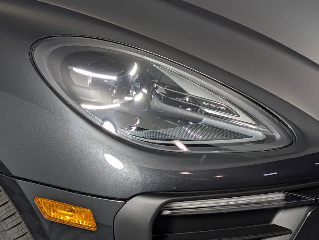 Used 2026 Porsche Macan AWD/4WD image 15