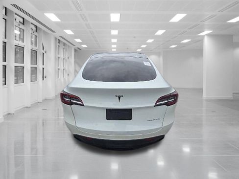 Used 2020 Tesla Model Y Long Range AWD/4WD image 5