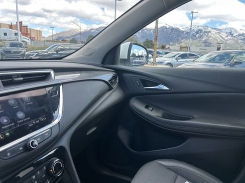 Used 2023 Buick Encore GX Preferred w/ Cold Weather Comfort Package image 32