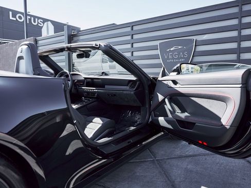 Used 2026 Porsche 911 Carrera GTS w/ Premium Package image 23