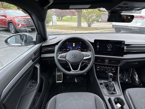 Used 2026 Volkswagen Jetta Sport FWD image 15