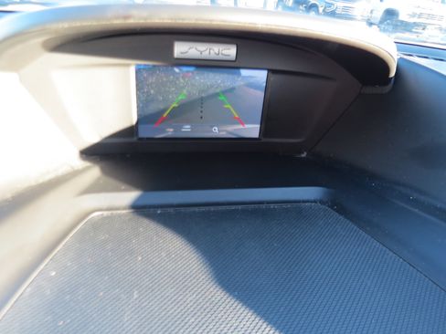 Used 2017 Ford Escape SE w/ SE Cold Weather Package image 20