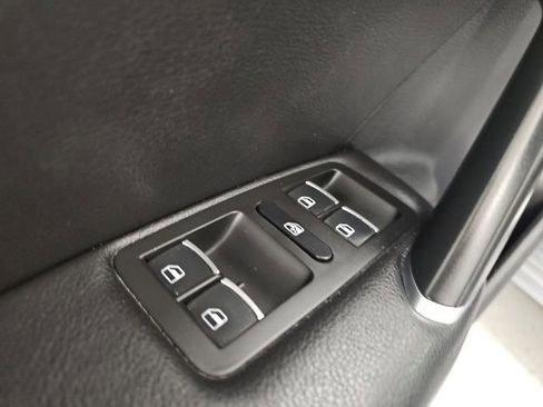 Used 2017 Volkswagen Passat 1.8T SEL Premium image 12