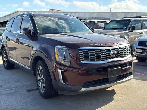 Used 2020 Kia Telluride EX image 2