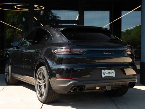 Used 2022 Porsche Cayenne S AWD/4WD image 10