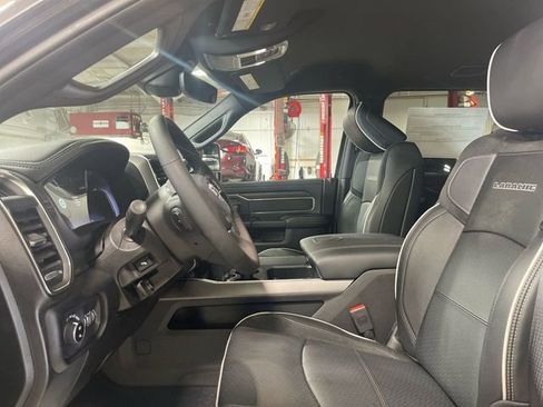 New 2026 RAM 2500 Laramie AWD/4WD image 11