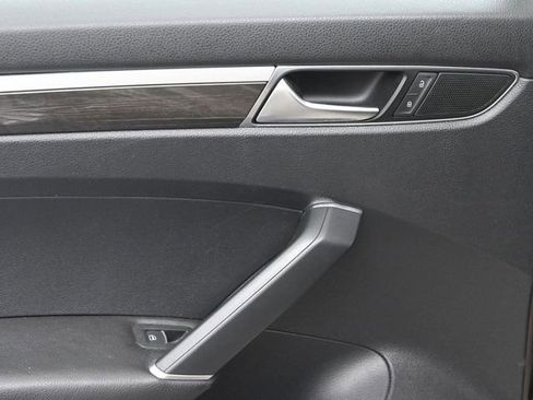 Used 2016 Volkswagen Passat 1.8T SE image 21