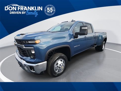 New 2026 Chevrolet Silverado 3500 LT image 1