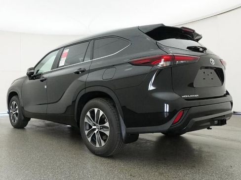 New 2026 Toyota Highlander XLE image 21