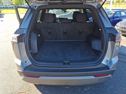 Used 2025 Chevrolet Equinox LT FWD image 29