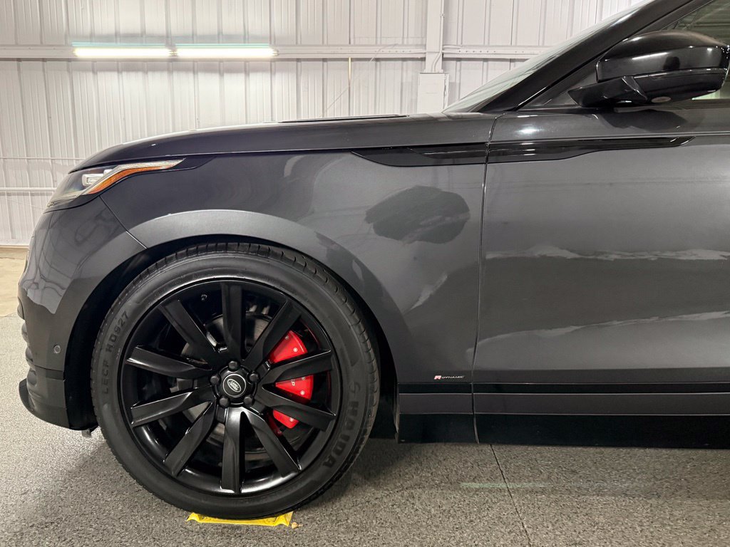 Used 2018 Land Rover Range Rover Velar R-Dynamic SE AWD/4WD image 15