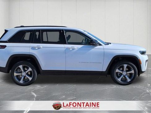 New 2026 Jeep Grand Cherokee Limited w/ Luxury Tech Group II AWD/4WD image 6