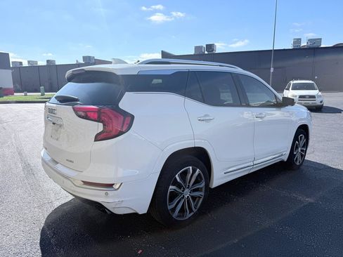 Used 2018 GMC Terrain Denali w/ Advanced Safety Package AWD/4WD image 5