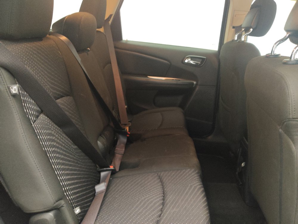 Used 2019 Dodge Journey SE FWD image 19