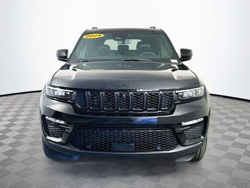 Certified 2025 Jeep Grand Cherokee Limited w/ Luxury Tech Group II AWD/4WD image 4