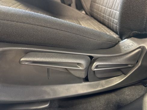 New 2026 Honda HR-V LX image 18