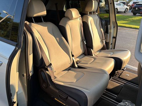 Used 2025 Kia Carnival SX FWD image 13