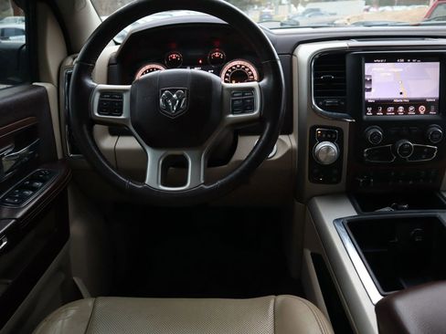 Used 2014 RAM 1500 Laramie w/ Convenience Group image 20