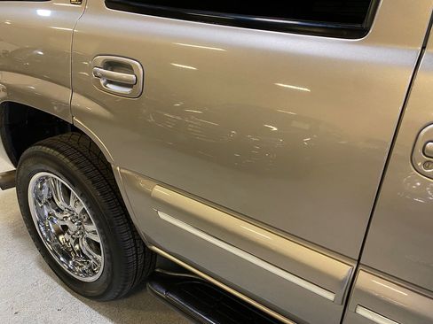 Used 2002 Chevrolet Tahoe LT RWD image 27