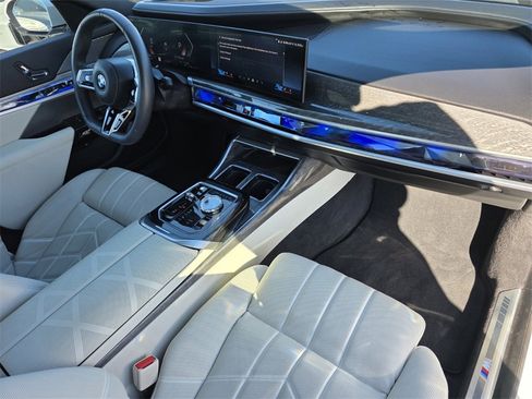 Certified 2025 BMW 740i w/ Premium Package image 33