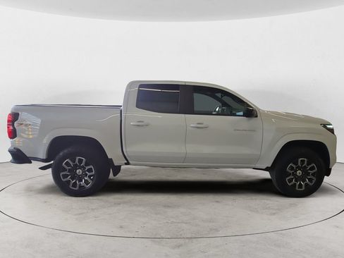 Certified 2023 Chevrolet Colorado Z71 w/ Z71 Convenience Package 2 AWD/4WD image 4