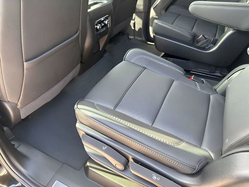 New 2026 GMC Yukon Denali w/ Sun & Power Step Package AWD/4WD image 20